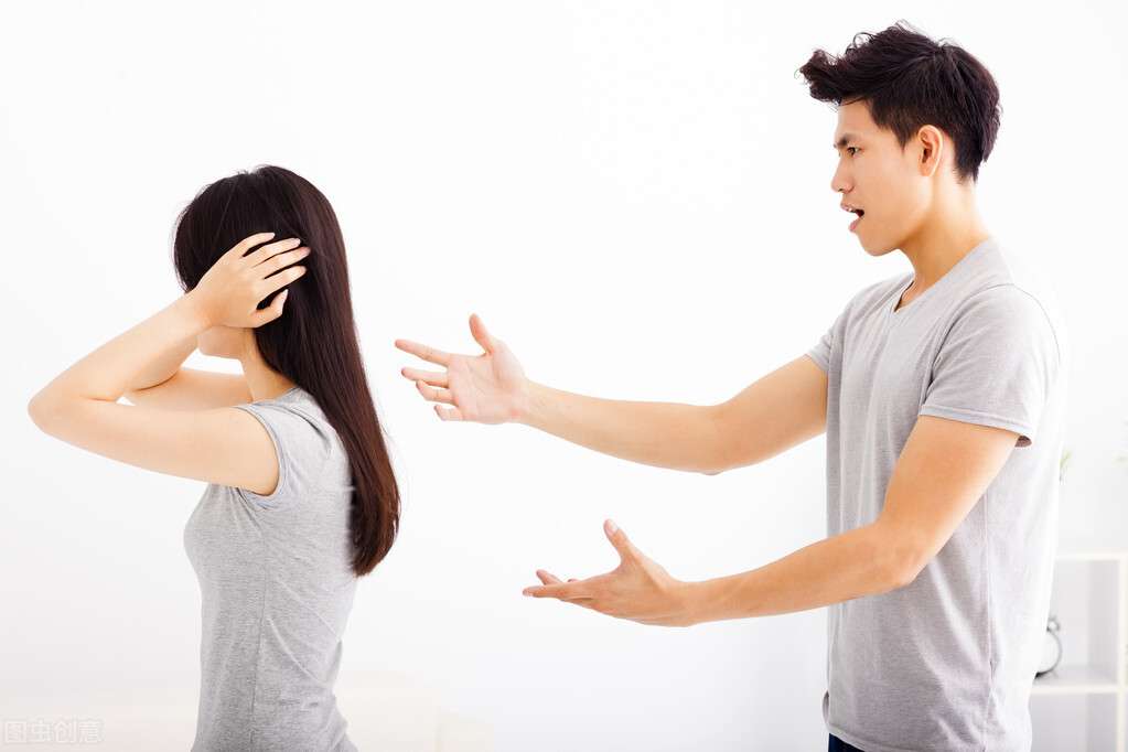 女人离婚以后，面对前夫的纠缠，需要做些什么？