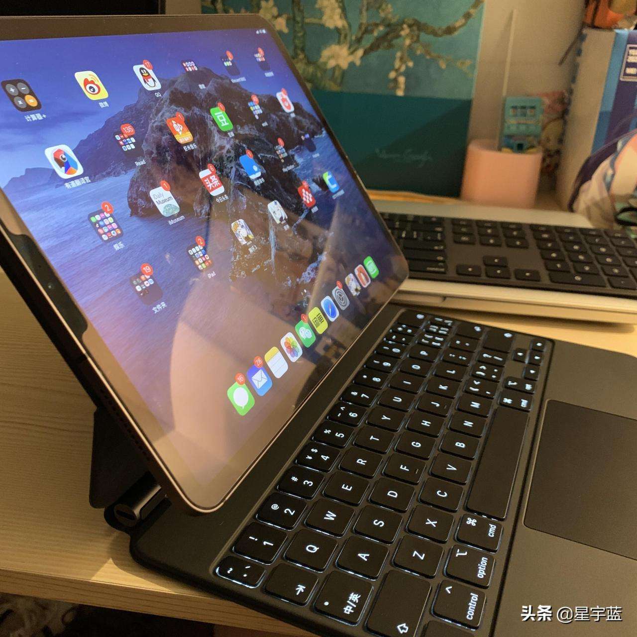 苹果妙控键盘怎么连接ipad（iPad Pro妙控键盘使用指南）